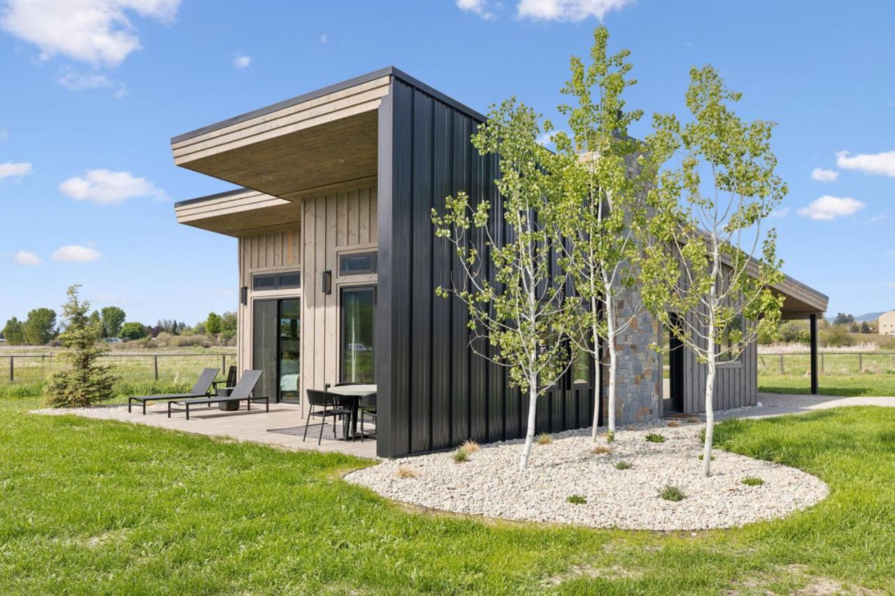 Mara Luxury Cabin- Maple Hamilton Экстерьер фото