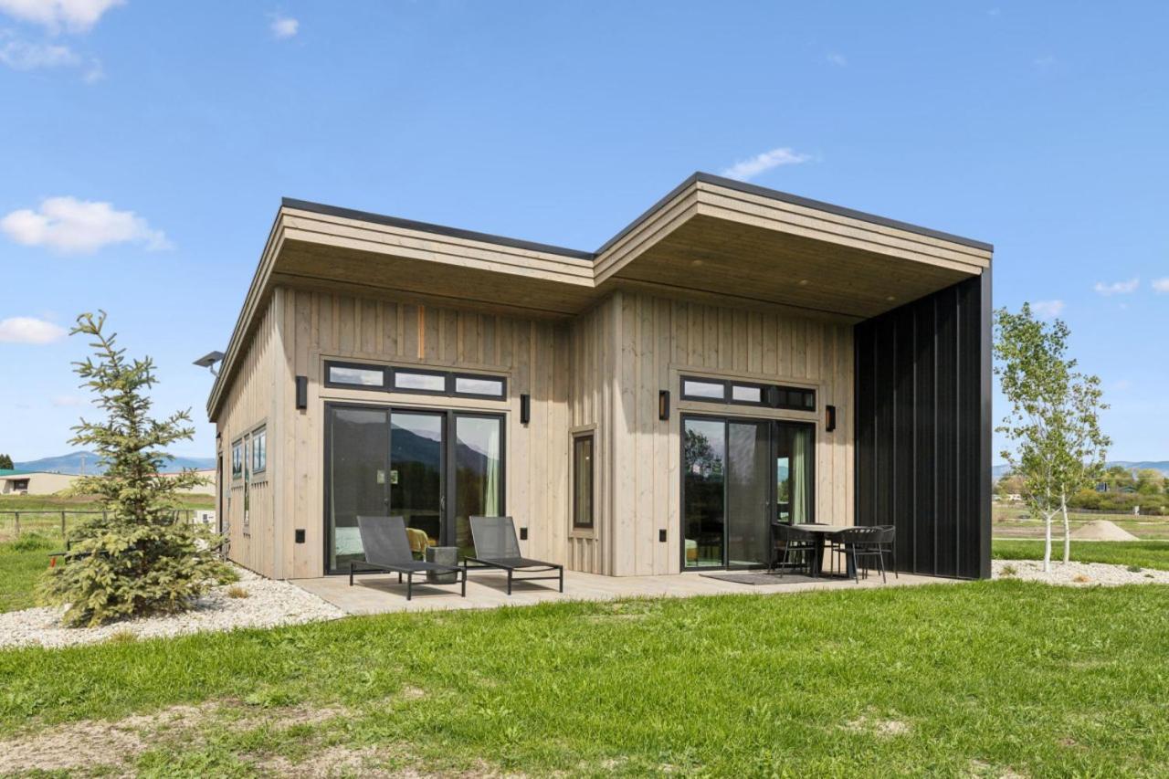 Mara Luxury Cabin- Maple Hamilton Экстерьер фото