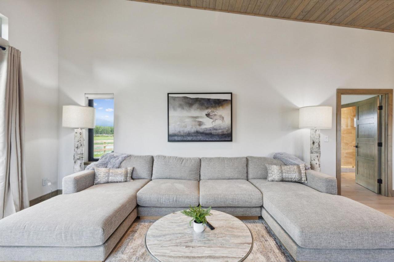 Mara Luxury Cabin- Maple Hamilton Экстерьер фото