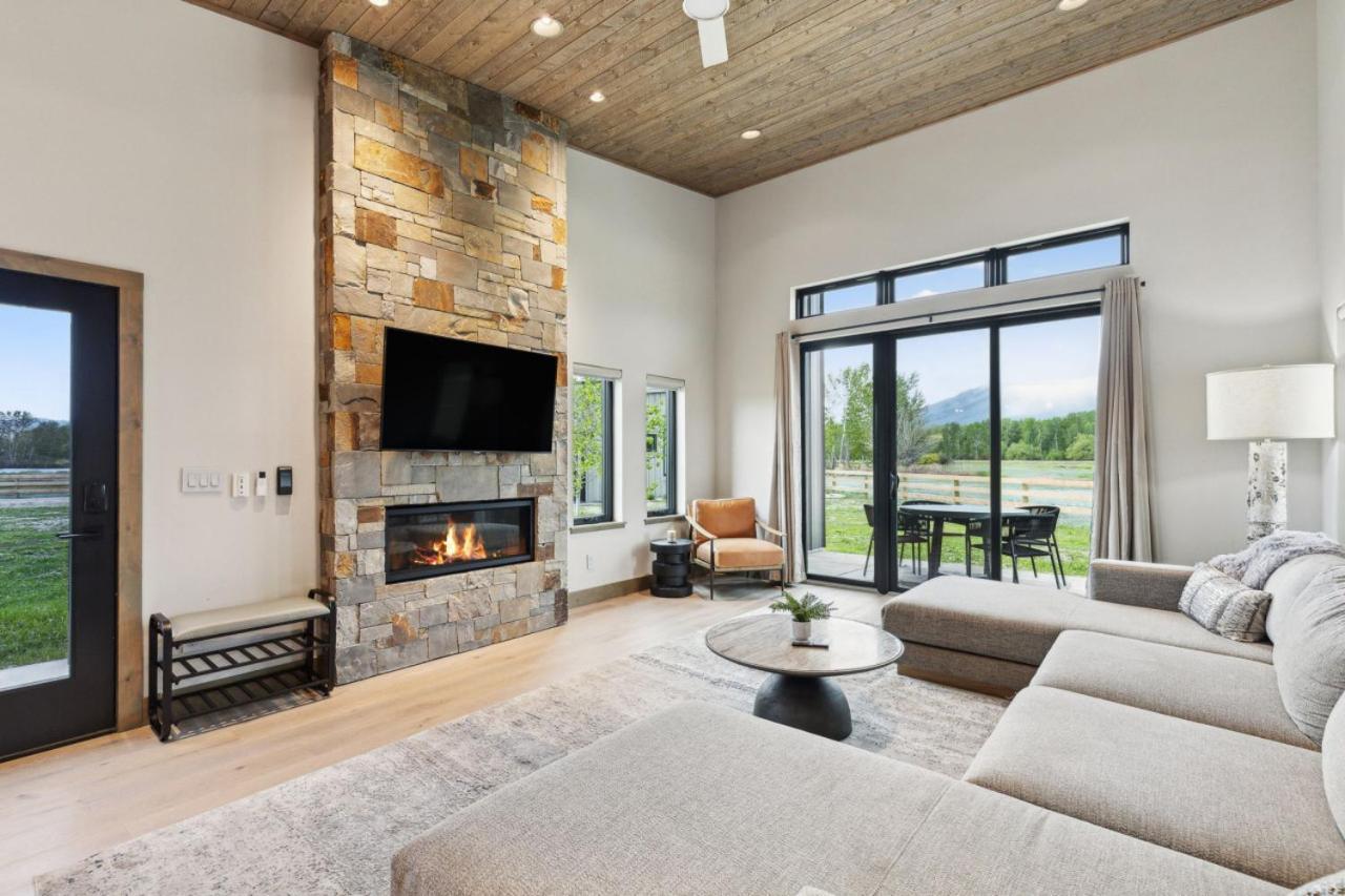 Mara Luxury Cabin- Maple Hamilton Экстерьер фото