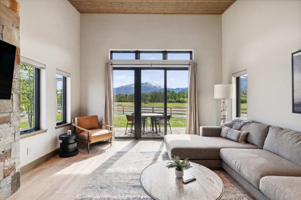 Mara Luxury Cabin- Maple Hamilton Экстерьер фото