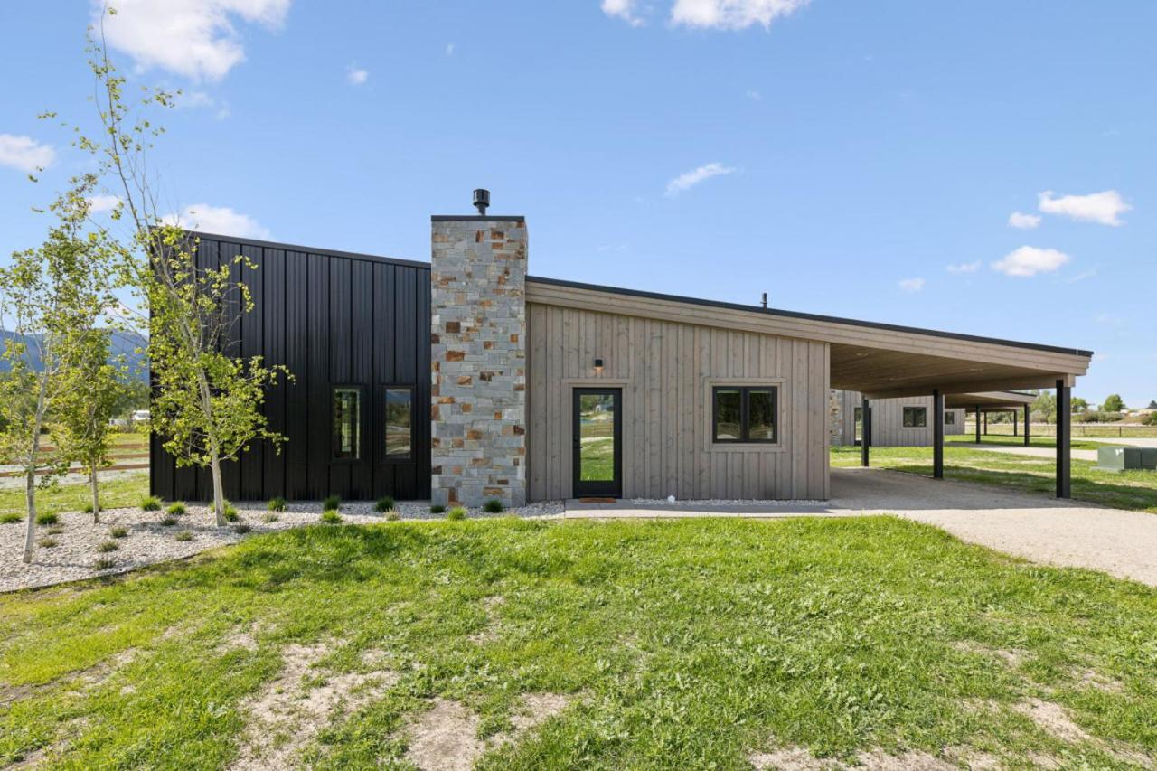 Mara Luxury Cabin- Maple Hamilton Экстерьер фото